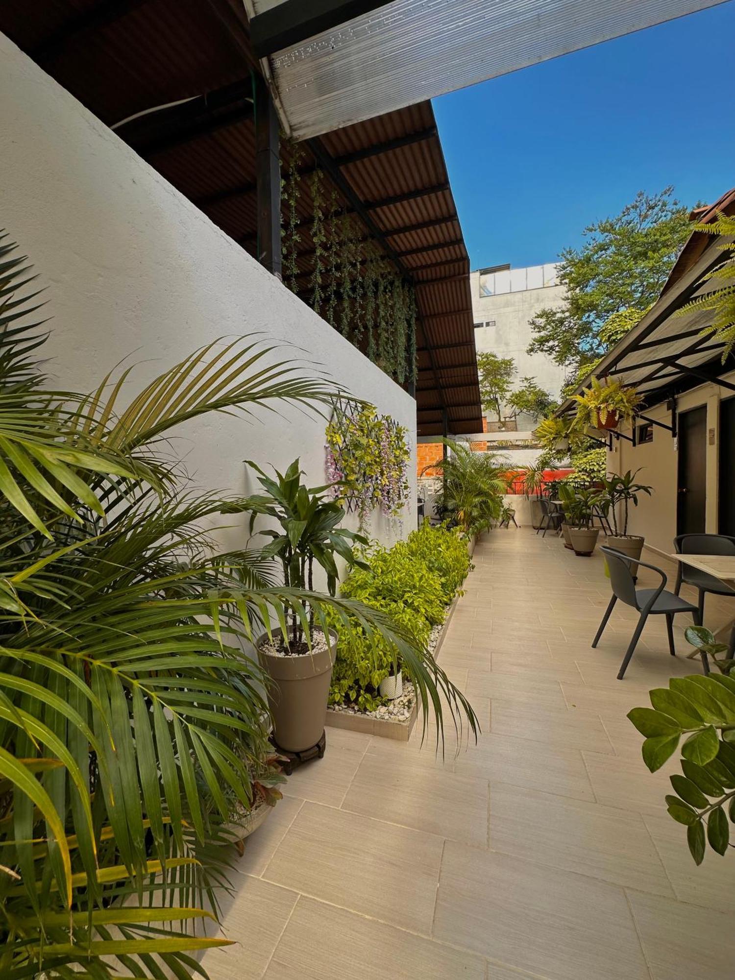 Hotel Bali At Poblado Medellín Esterno foto